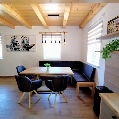 木屋 Pod Lesem By Interhome *